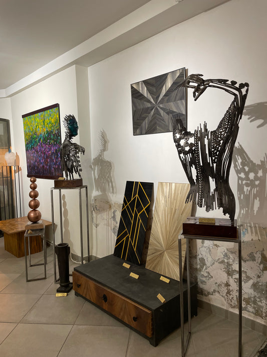 Intégrer la Marqueterie de Paille dans votre Décoration Intérieure : Élégance Naturelle et Chaleur Artistique