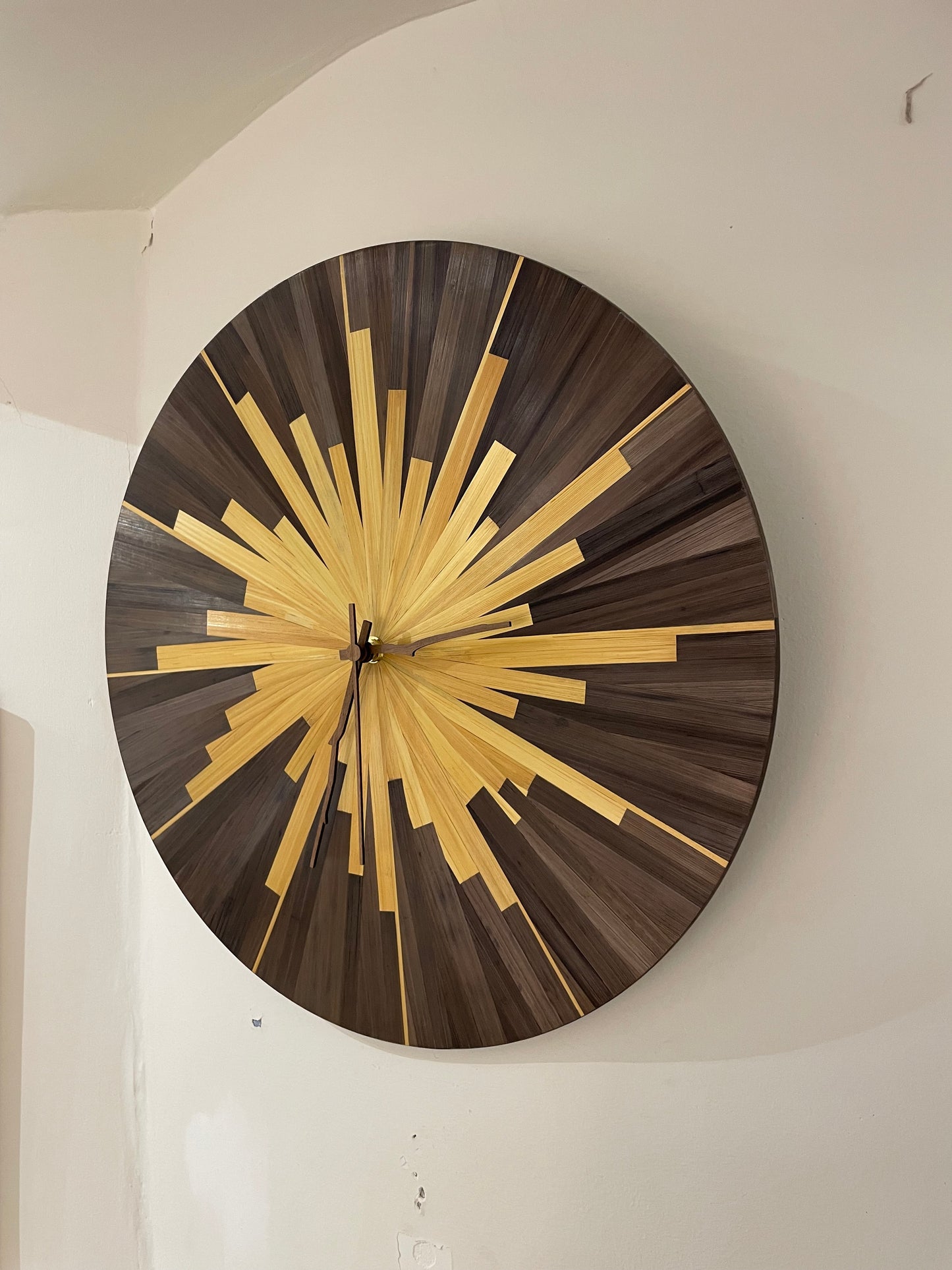 Horloge murale éclat solaire
