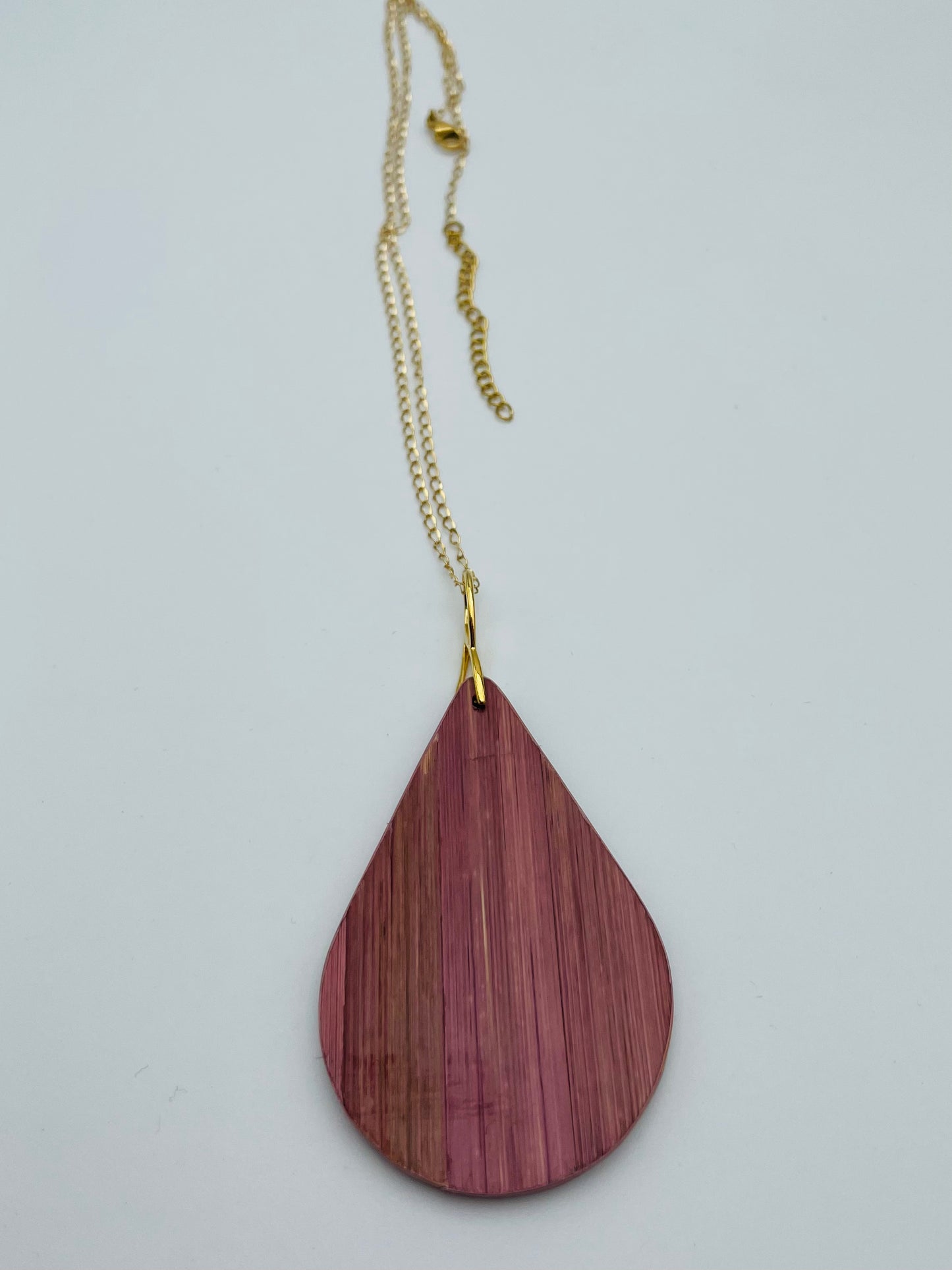 Collier-Pendentif goutte d’eau chevron