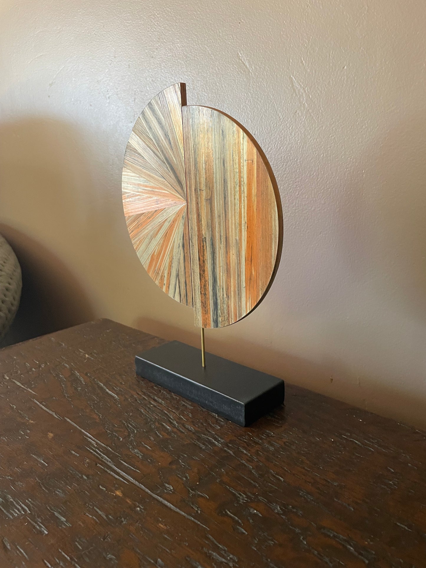 HALO 20 – Sculpture contemporaine en marqueterie de paille –
