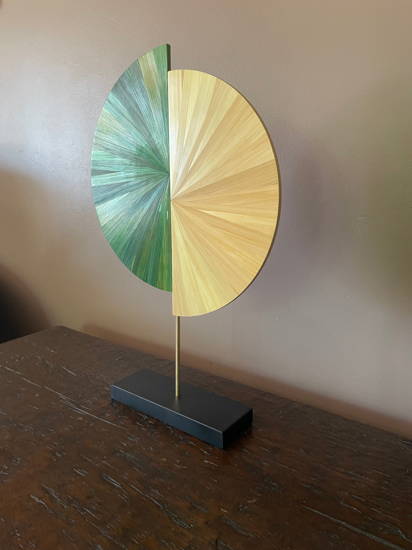 HALO 30 – Sculpture contemporaine en marqueterie de paille –